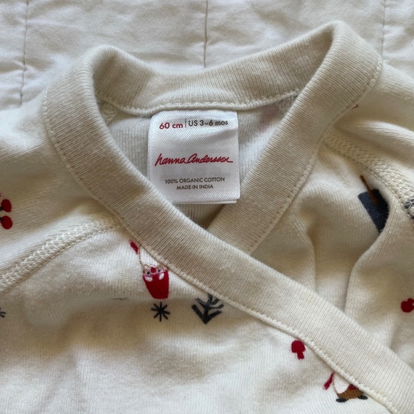 Hanna Anderson Unisex 3-6 mo Christmas onsie pajamas & Elf Slippers - Picture 2 of 3